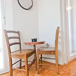 Apartmán P&c Two-bedroom With Balcony, Near Old Town, Free Public Parking Area