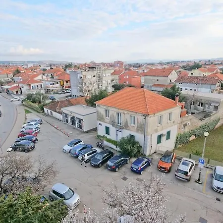 P&c Two-bedroom Sea View With Balcony, Free Public Parking Area * Zadar