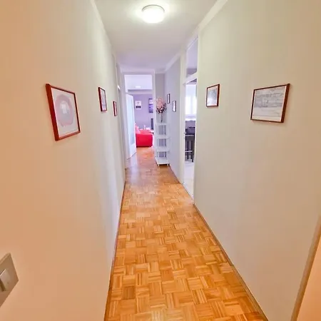 P&c Two-bedroom Sea View With Balcony, Free Public Parking Area