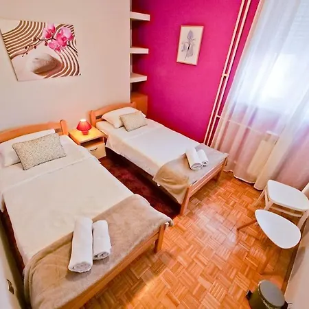 P&c Two-bedroom Sea View With Balcony, Free Public Parking Area 公寓 *