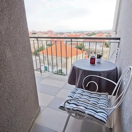 P&c Two-bedroom Sea View With Balcony, Free Public Parking Area Apartament Zadar