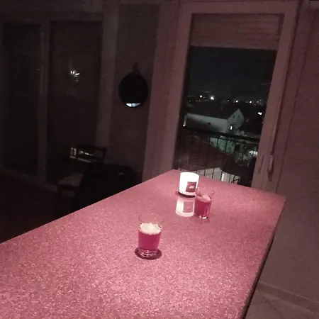 P&c Two-bedroom Sea View With Balcony, Free Public Parking Area 公寓 扎达尔