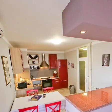 P&c Two-bedroom Sea View With Balcony, Free Public Parking Area 公寓 扎达尔